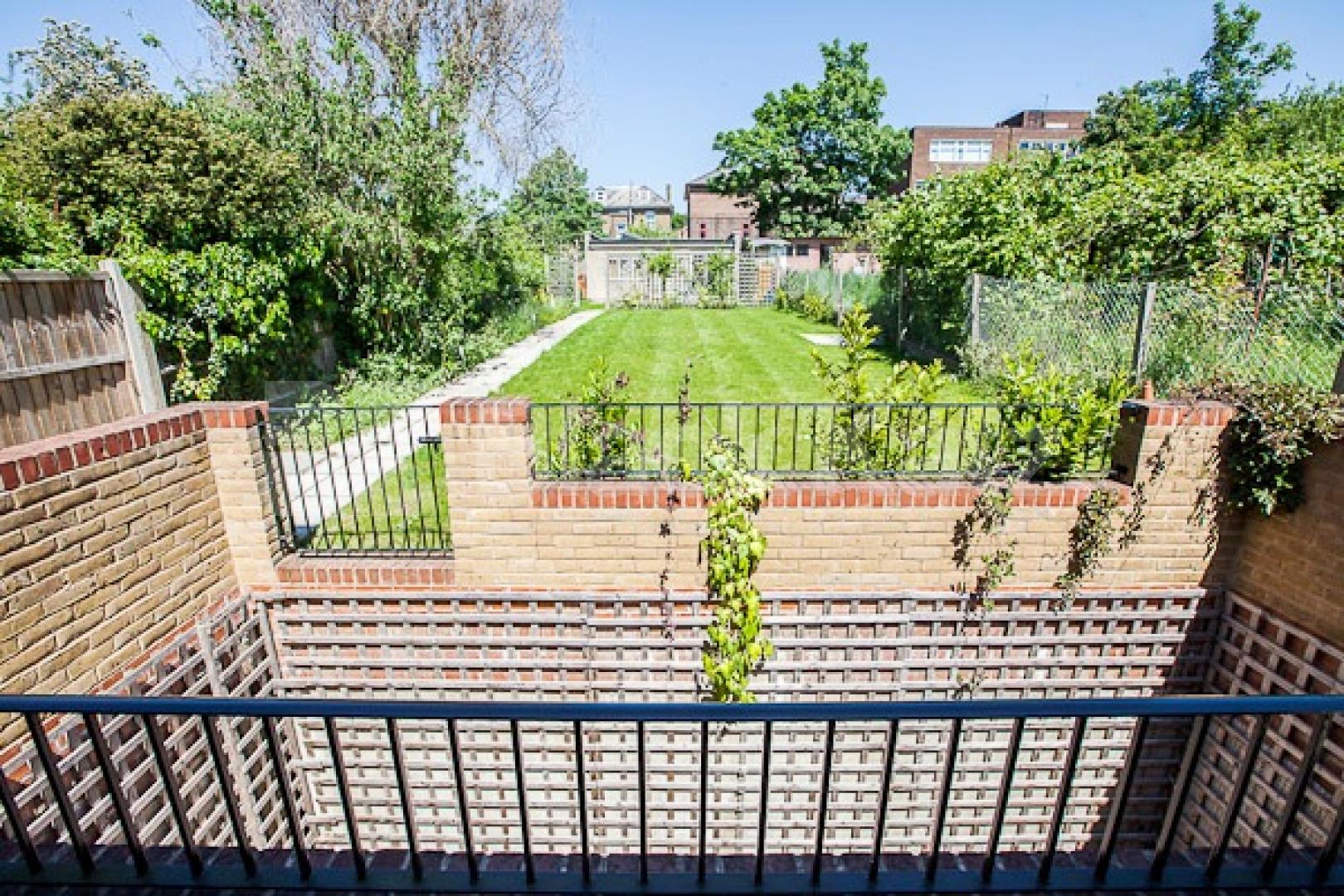 			NEW INSTRUCTION, 1 Bedroom, 1 bath, 1 reception Apartment			 St Germans Road, Forest Hill